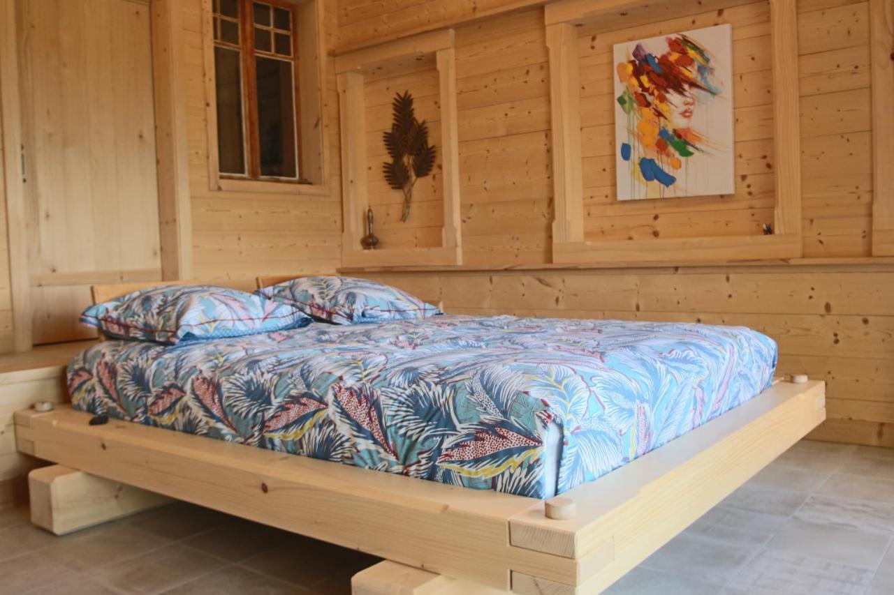 Les Abeilles Bed & Breakfast Romont Ngoại thất bức ảnh