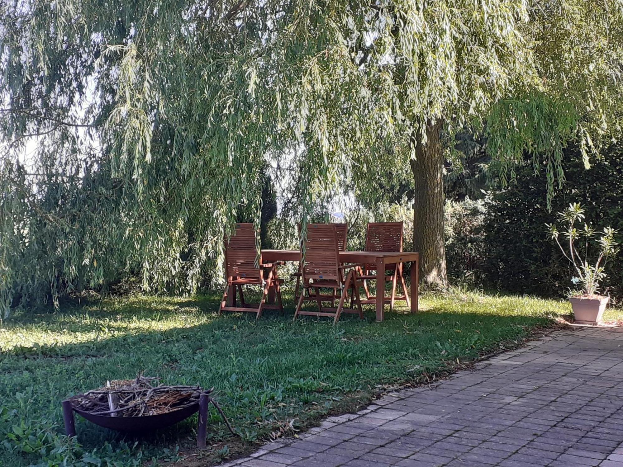 Les Abeilles Bed & Breakfast Romont Ngoại thất bức ảnh
